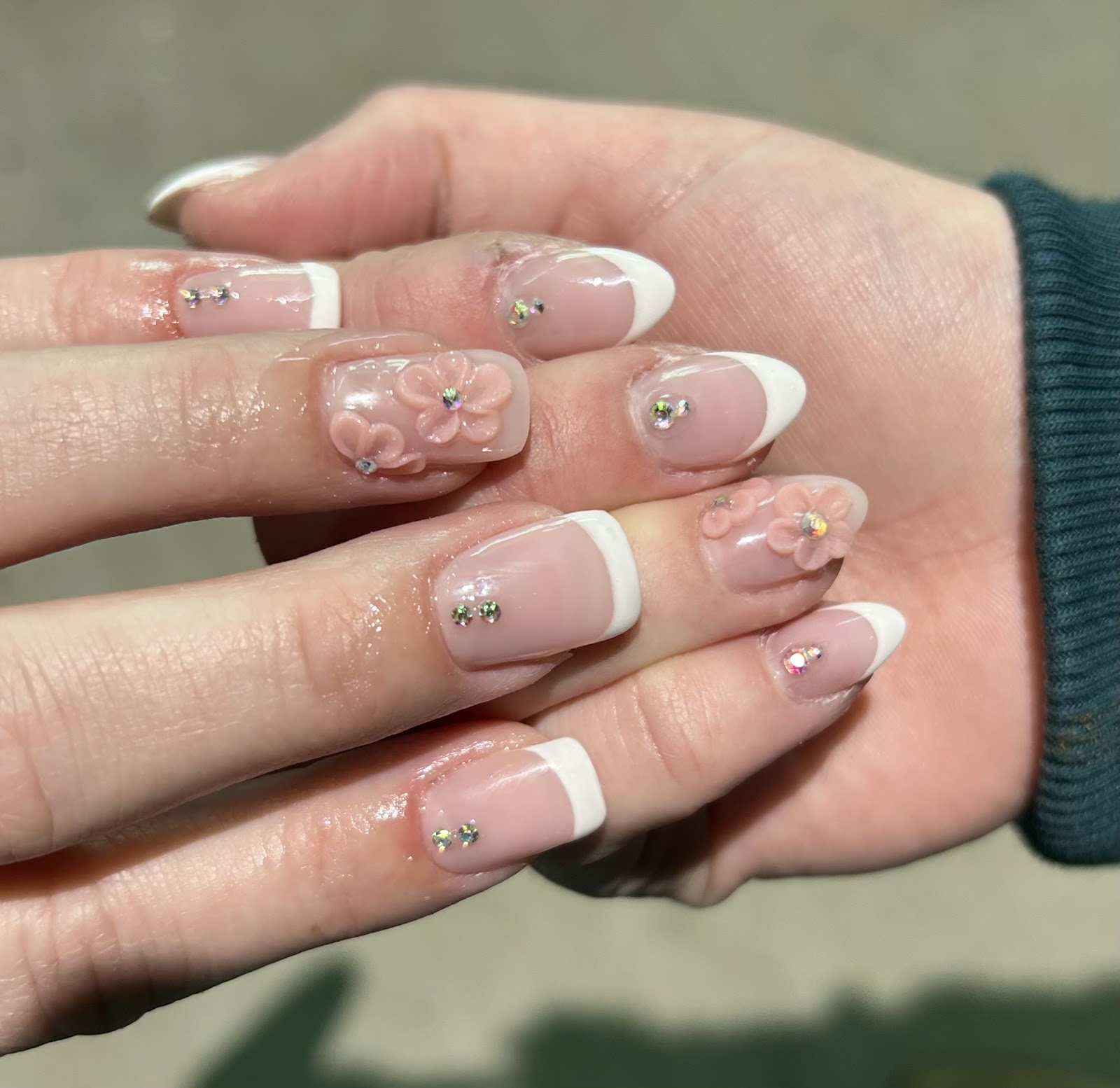 Glossy Nail logo